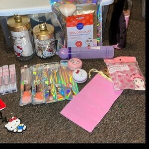 Hello kitty cosmetic bundle